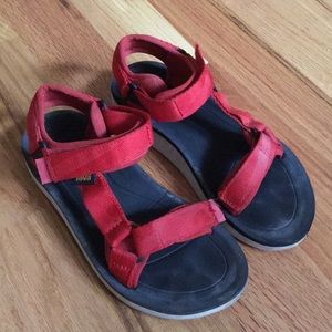 Red Tevas